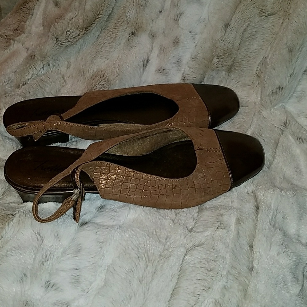 Low Heel Slingbacks
